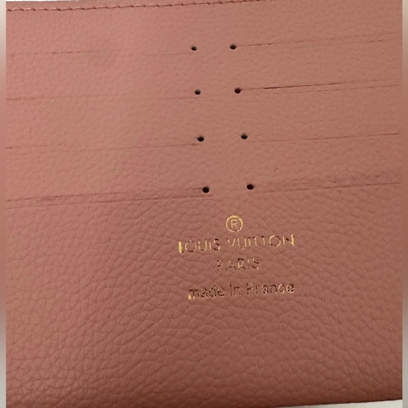 A Louis Vuitton cardholder purse insert - Picture 2 of 4